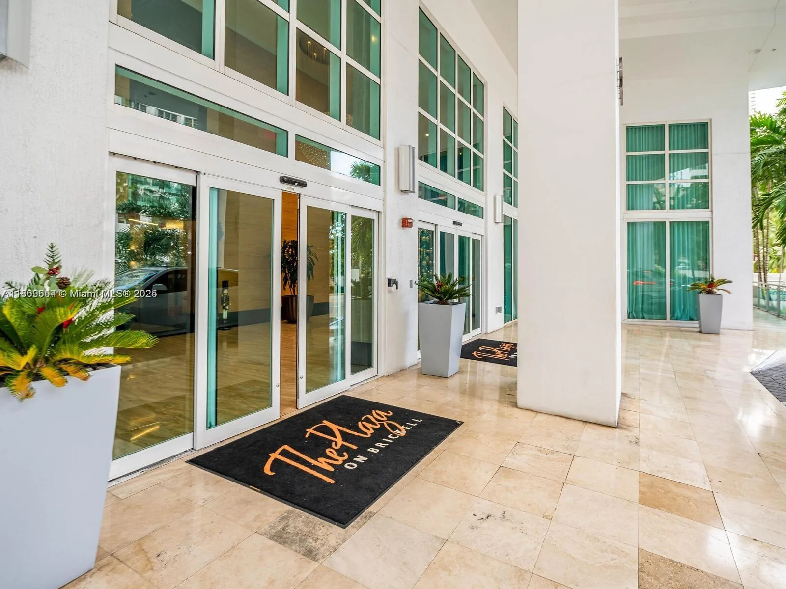 950 Brickell Bay Dr # 4104, Miami, FL 33131 photo 3