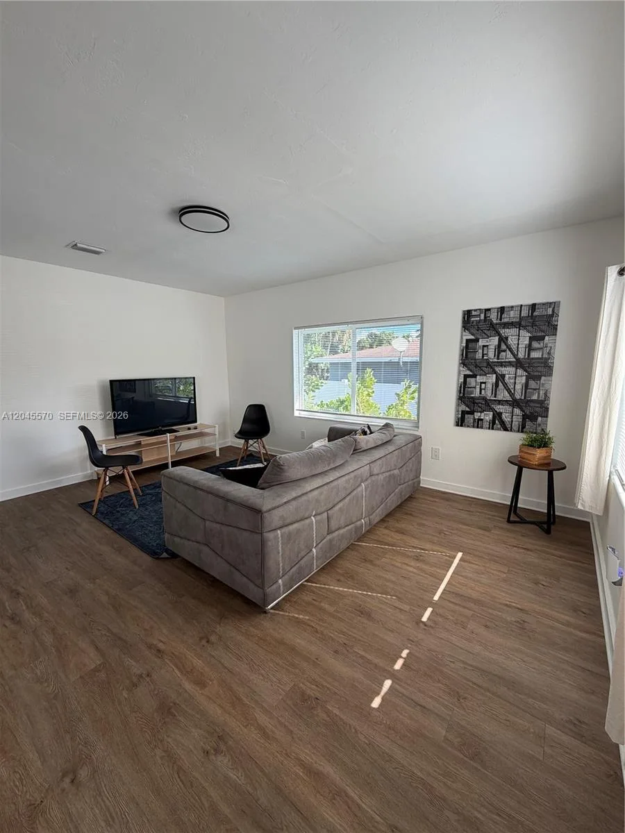 1215 NE 109th St # 1215, Miami, FL 33161 photo 3