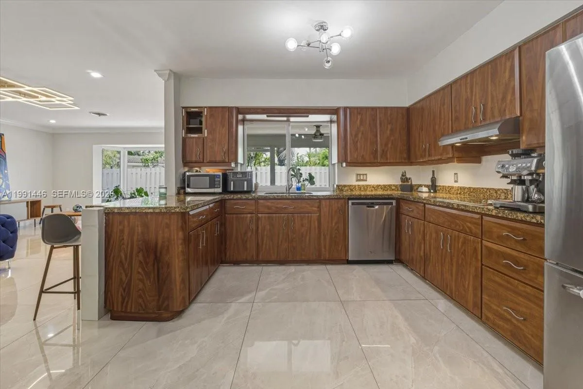 2901 NW 10th Ave, Wilton Manors, FL 33311 photo 8