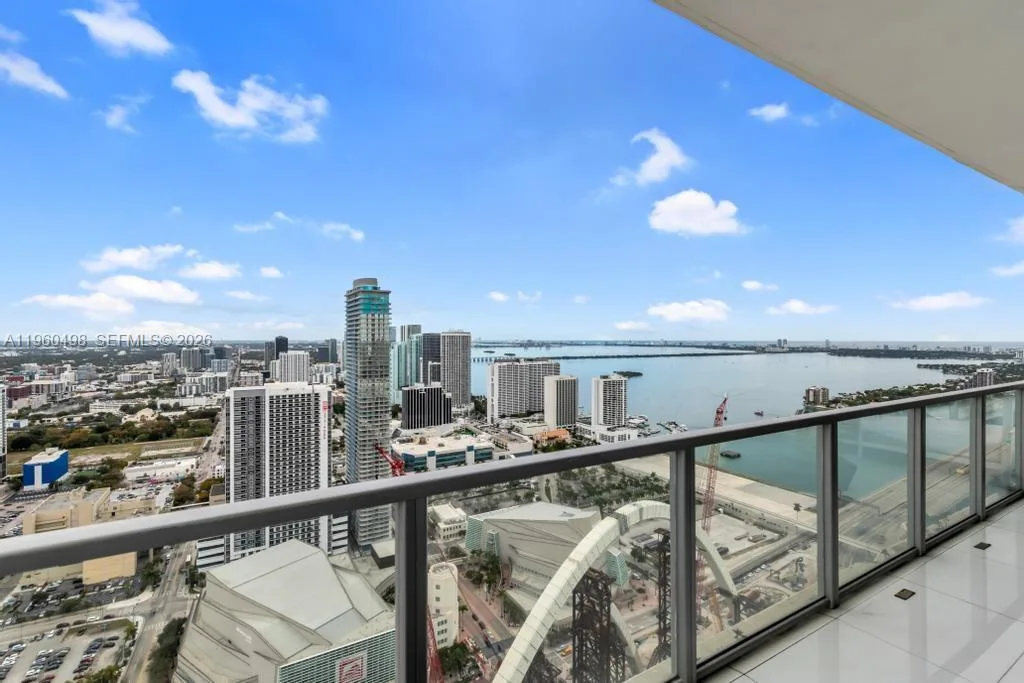 1100 Biscayne Blvd # 4907, Miami, FL 33132 photo 2