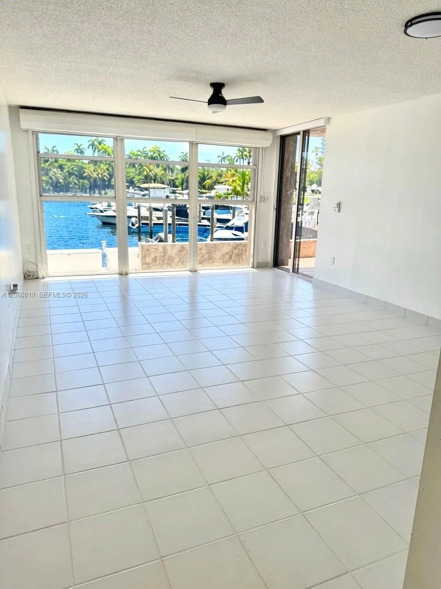 1700 NW N River Dr # 106, Miami, FL 33125 photo 2