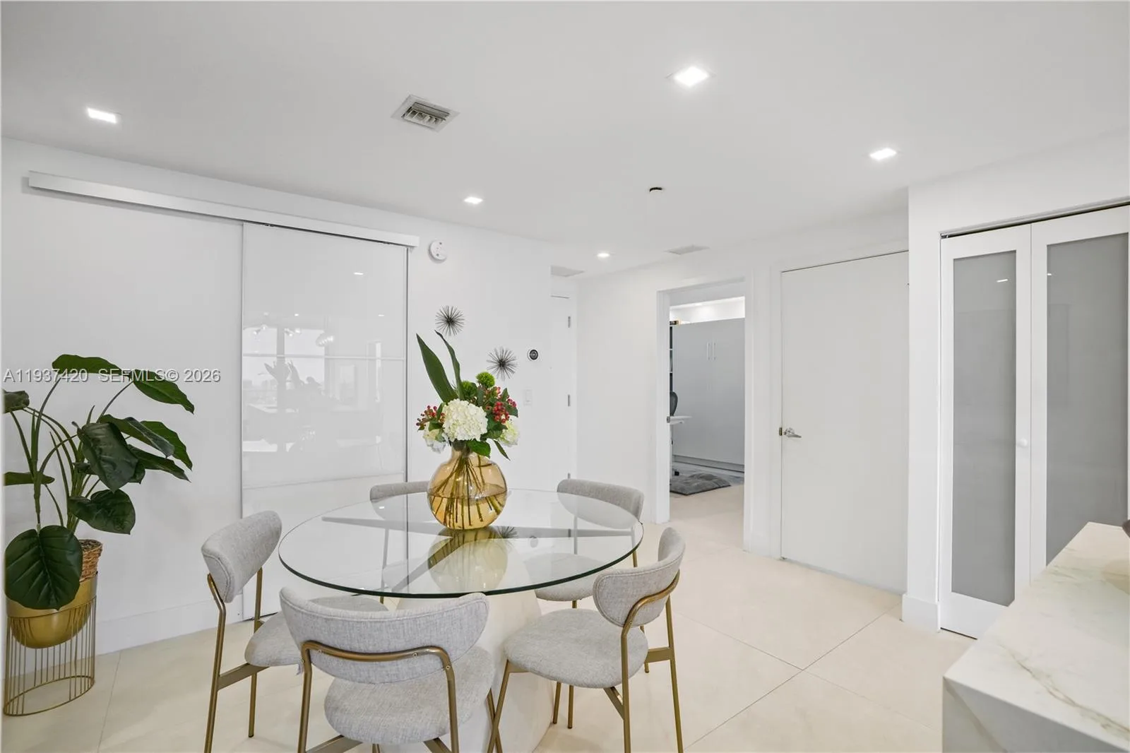 16385 Biscayne Blvd # 2819, North Miami Beach, FL 33160 photo 3