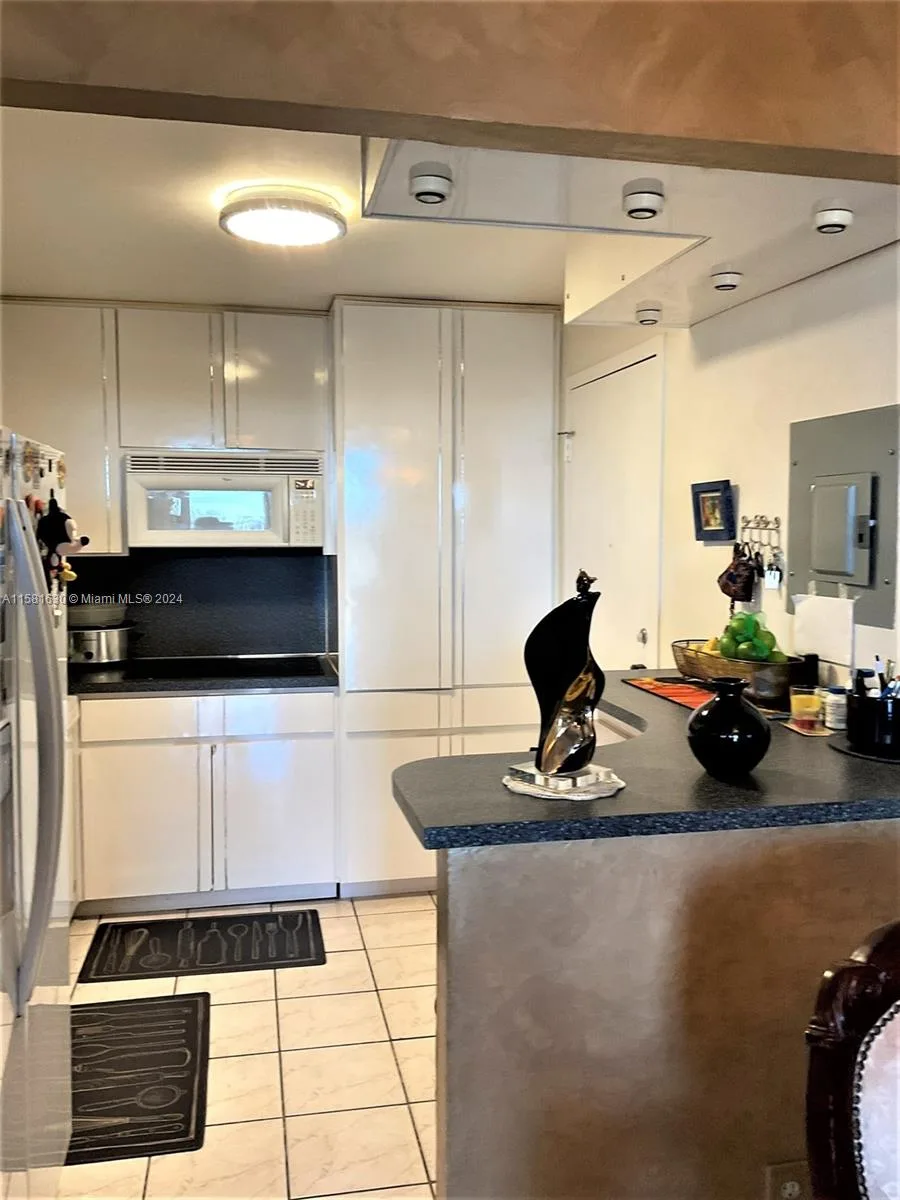 4675 W 18th Ct # 502, Hialeah, FL 33012 photo 11