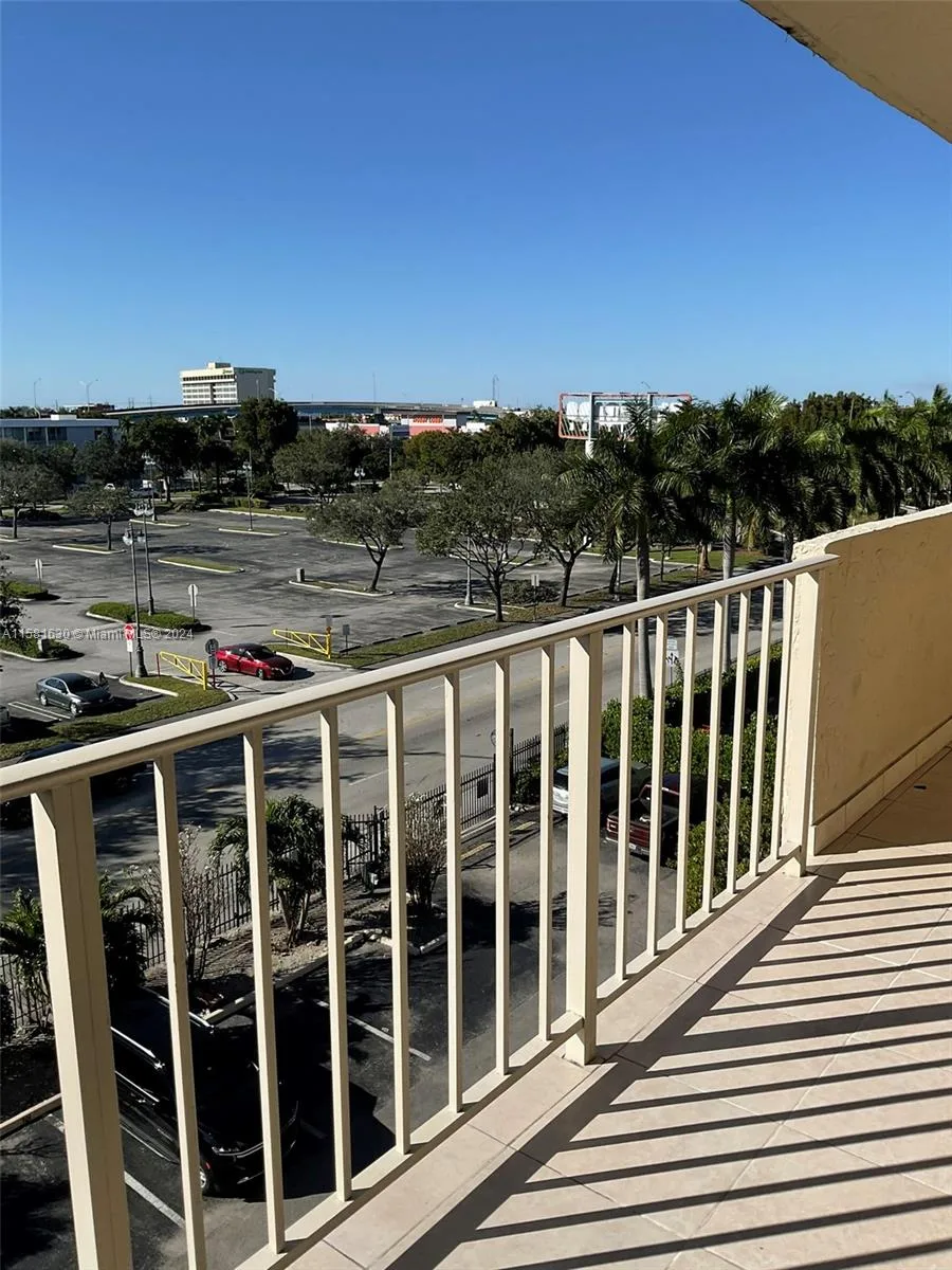 4675 W 18th Ct # 502, Hialeah, FL 33012 photo 12