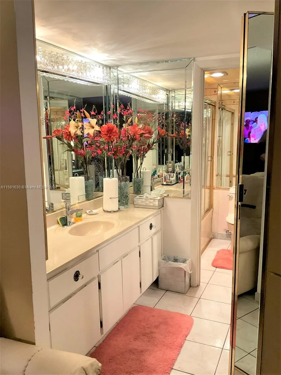 4675 W 18th Ct # 502, Hialeah, FL 33012 photo 4