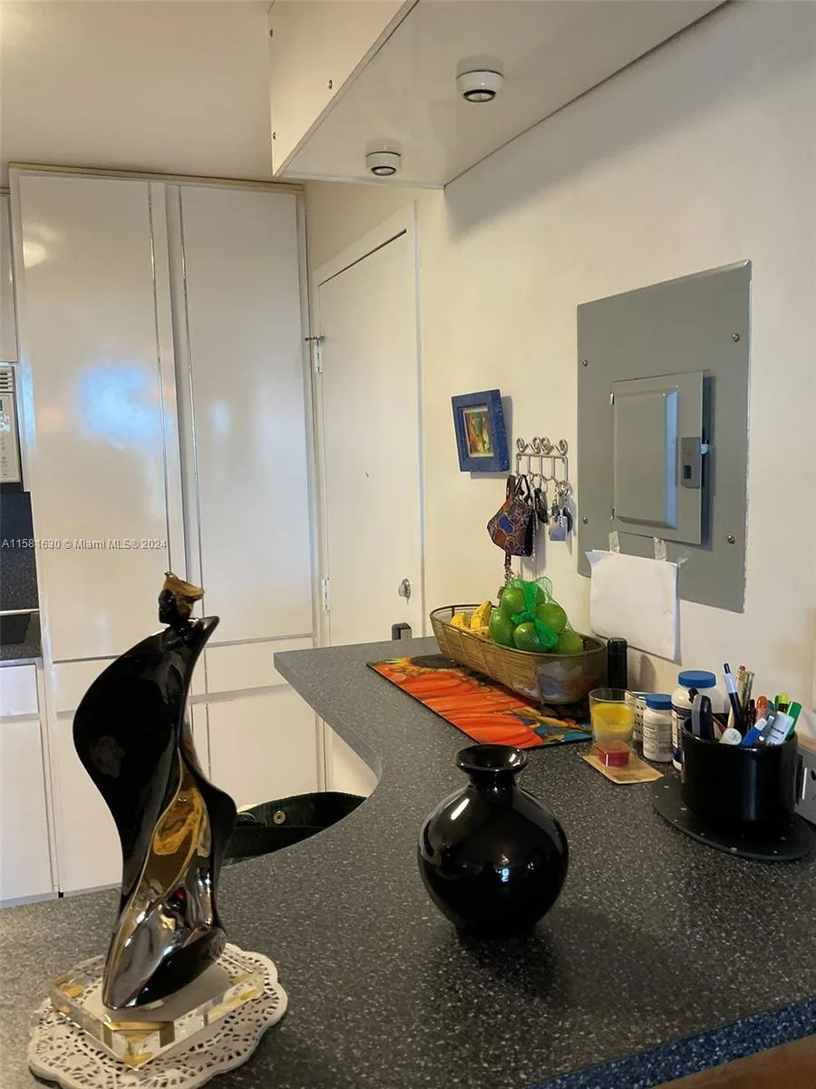 4675 W 18th Ct # 502, Hialeah, FL 33012 photo 9