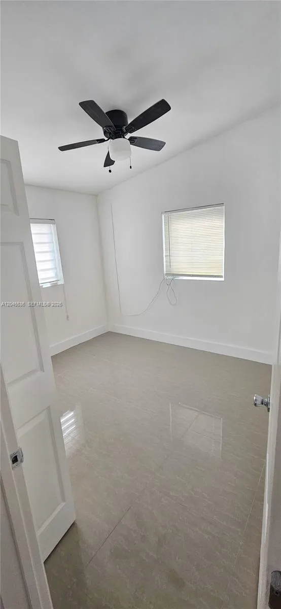 4211 SW 38th St, West Park, FL 33023 photo 10