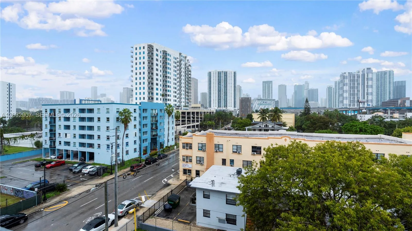 546 SW 1st St # 603, Miami, FL 33130
