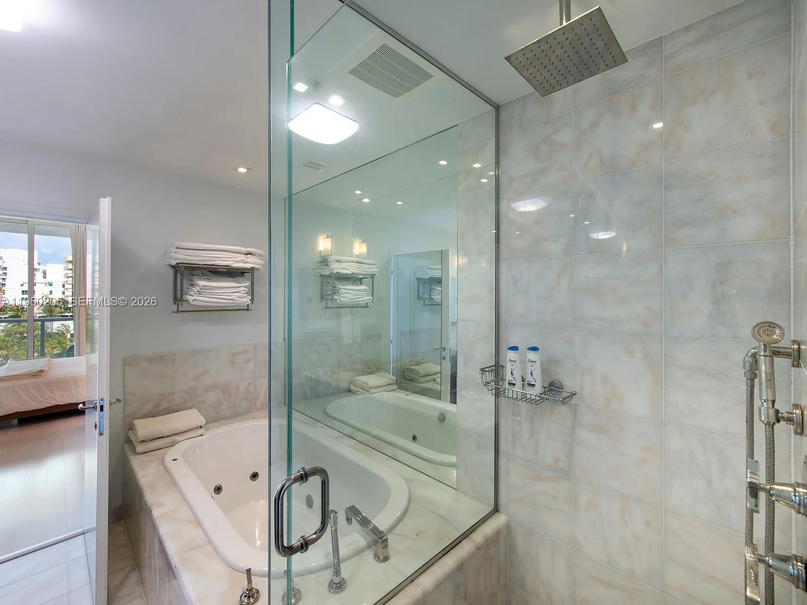 50 S Pointe Dr # 707, Miami Beach, FL 33139 photo 13