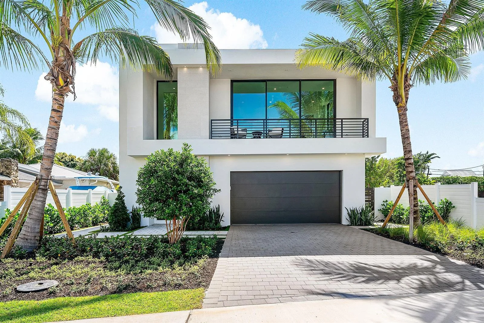 718 LAKE Avenue N, Delray Beach, FL 33483