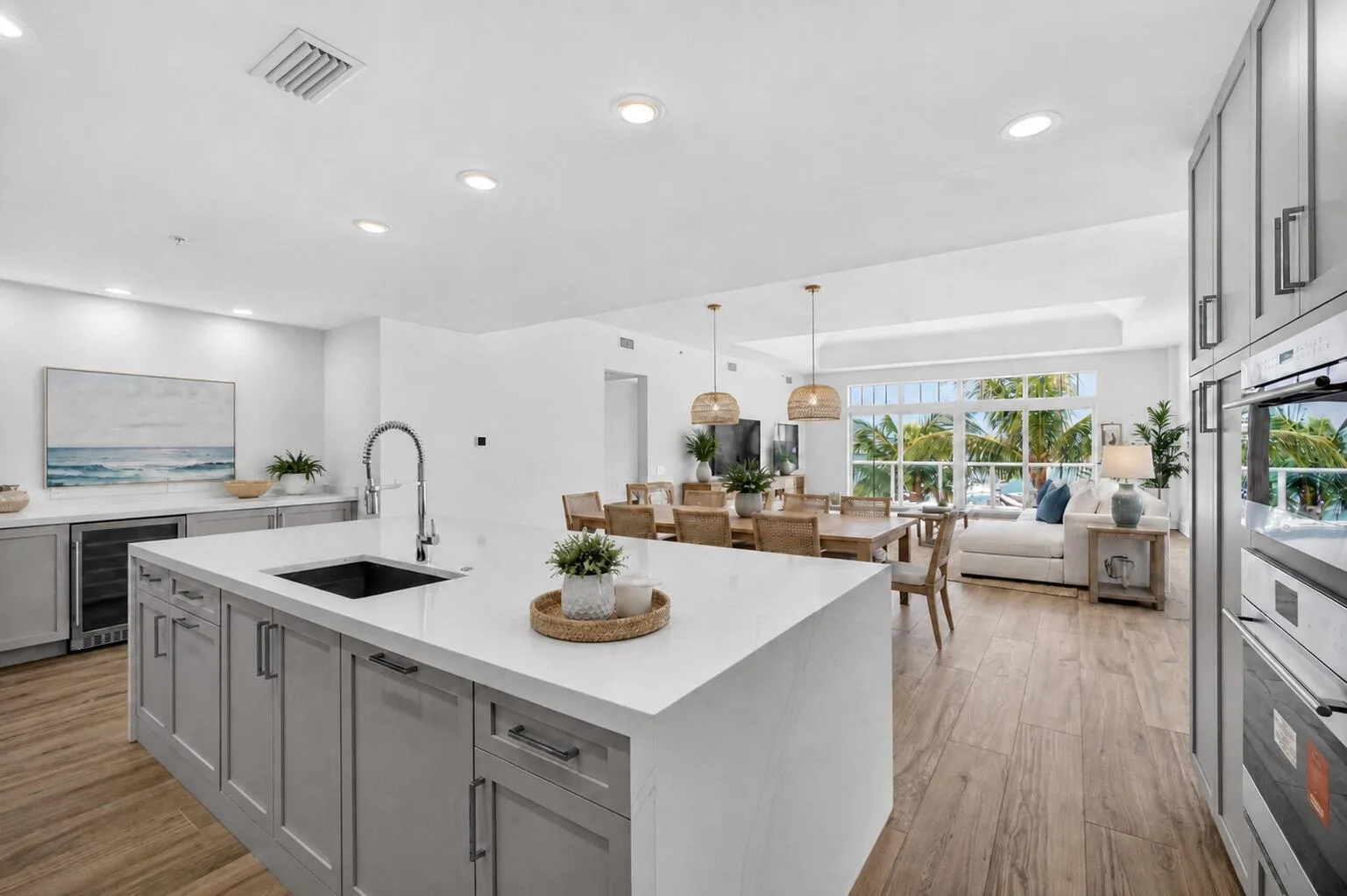 176 Lake Drive # 1-302, Palm Beach Shores, FL 33404