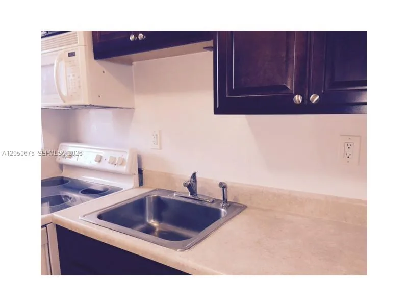 1430 NE 170th St # 317, North Miami Beach, FL 33162 photo 4