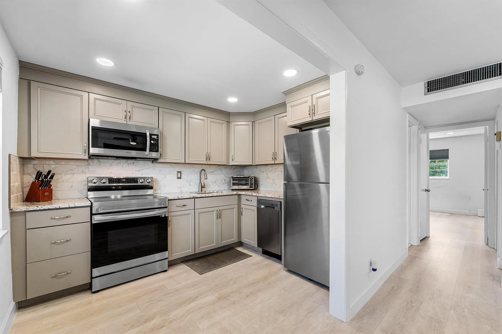 340 NW 19th Street # 2020, Boca Raton, FL 33432