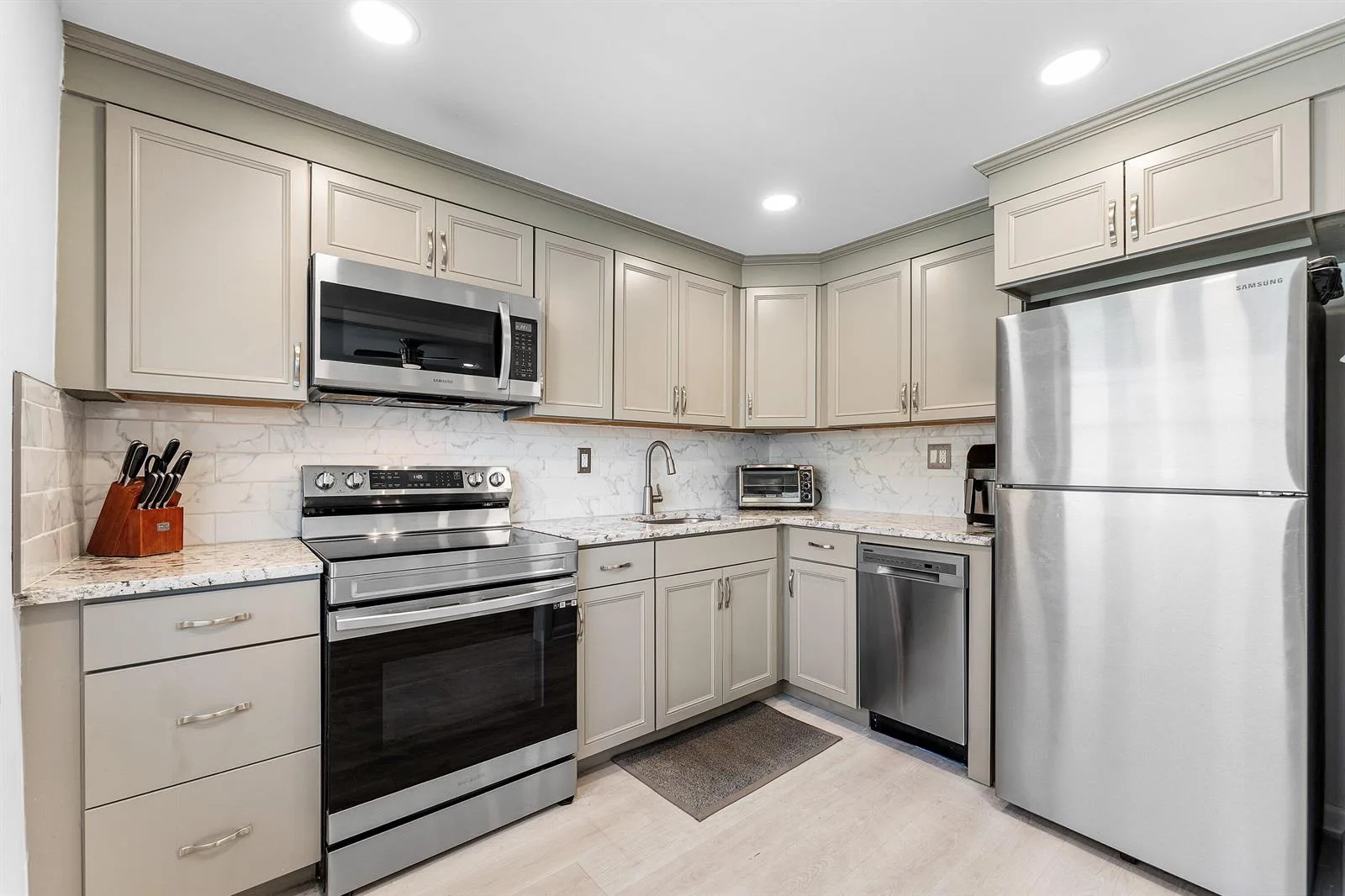 340 NW 19th Street # 2020, Boca Raton, FL 33432 photo 2