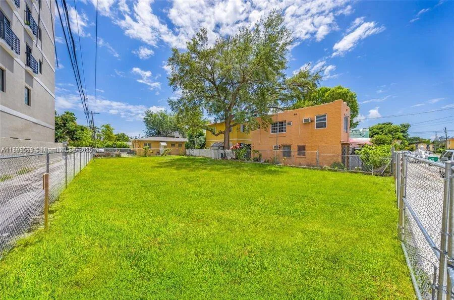 129 SW 21st Ave, Miami, FL 33135 photo 5
