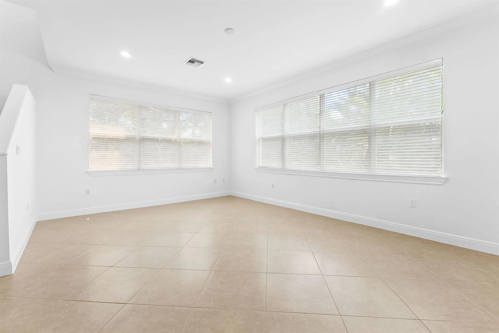 725 SW 4th Avenue, Fort Lauderdale, FL 33315 photo 11