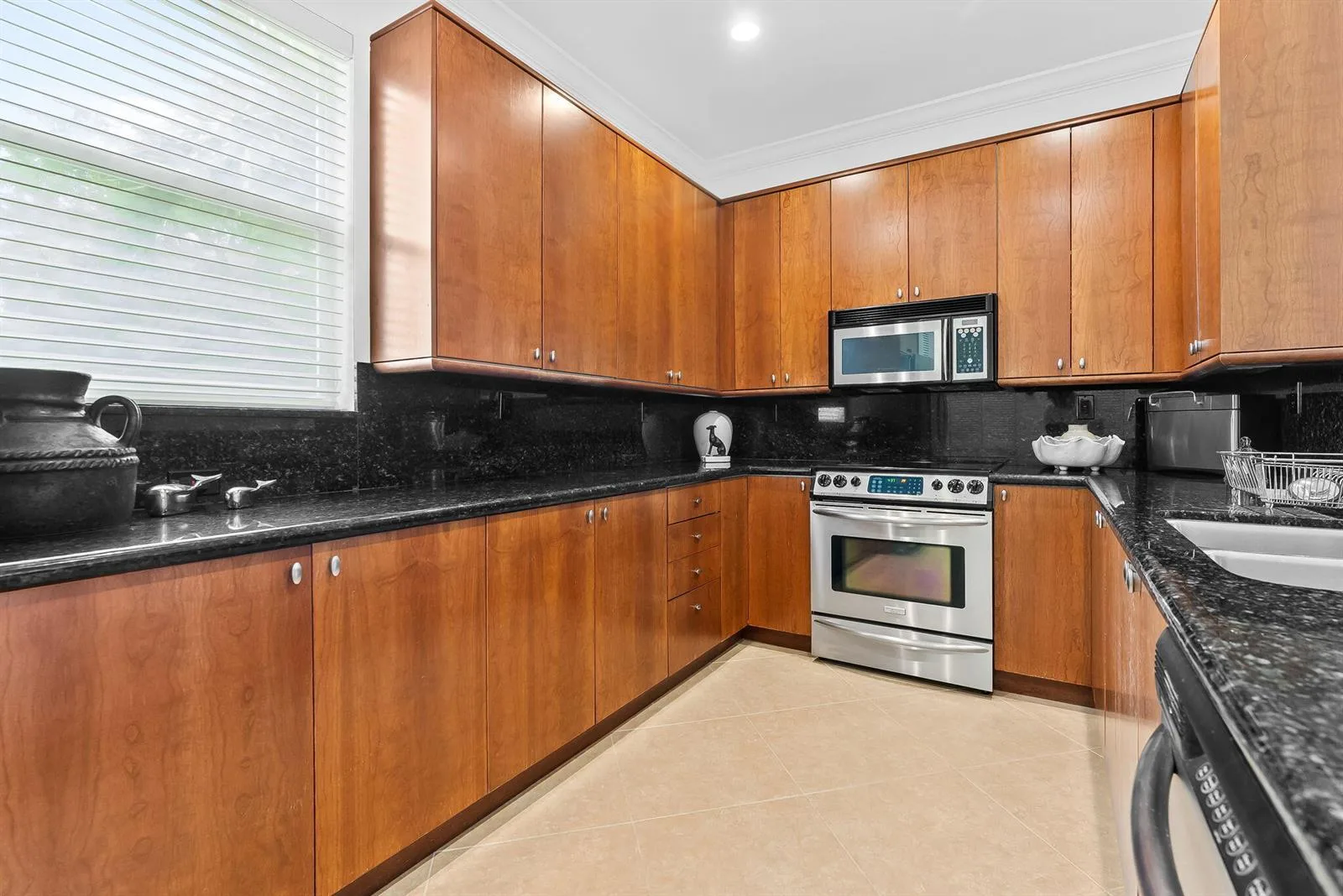 725 SW 4th Avenue, Fort Lauderdale, FL 33315 photo 13