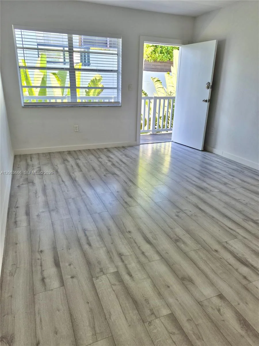 344 Meridian Ave # 4B, Miami Beach, FL 33139 photo 2