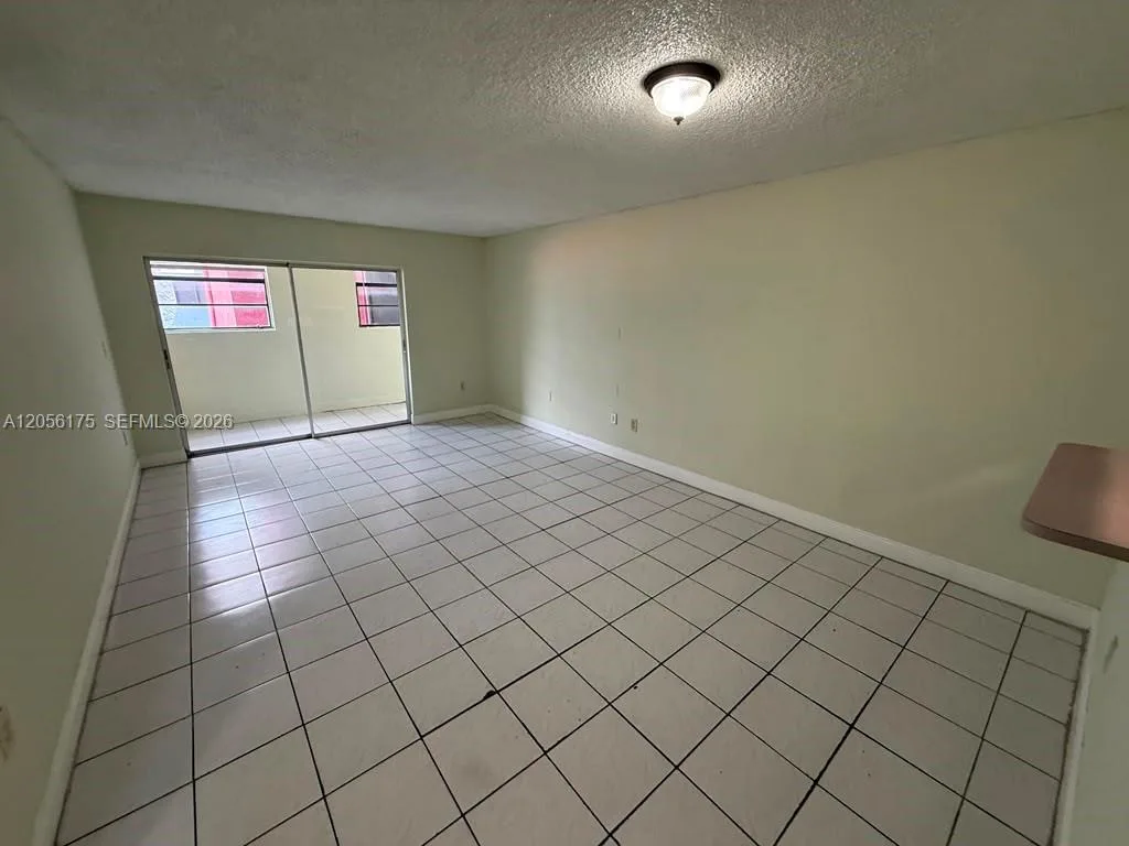 6070 W 19th Ave # 112, Hialeah, FL 33012