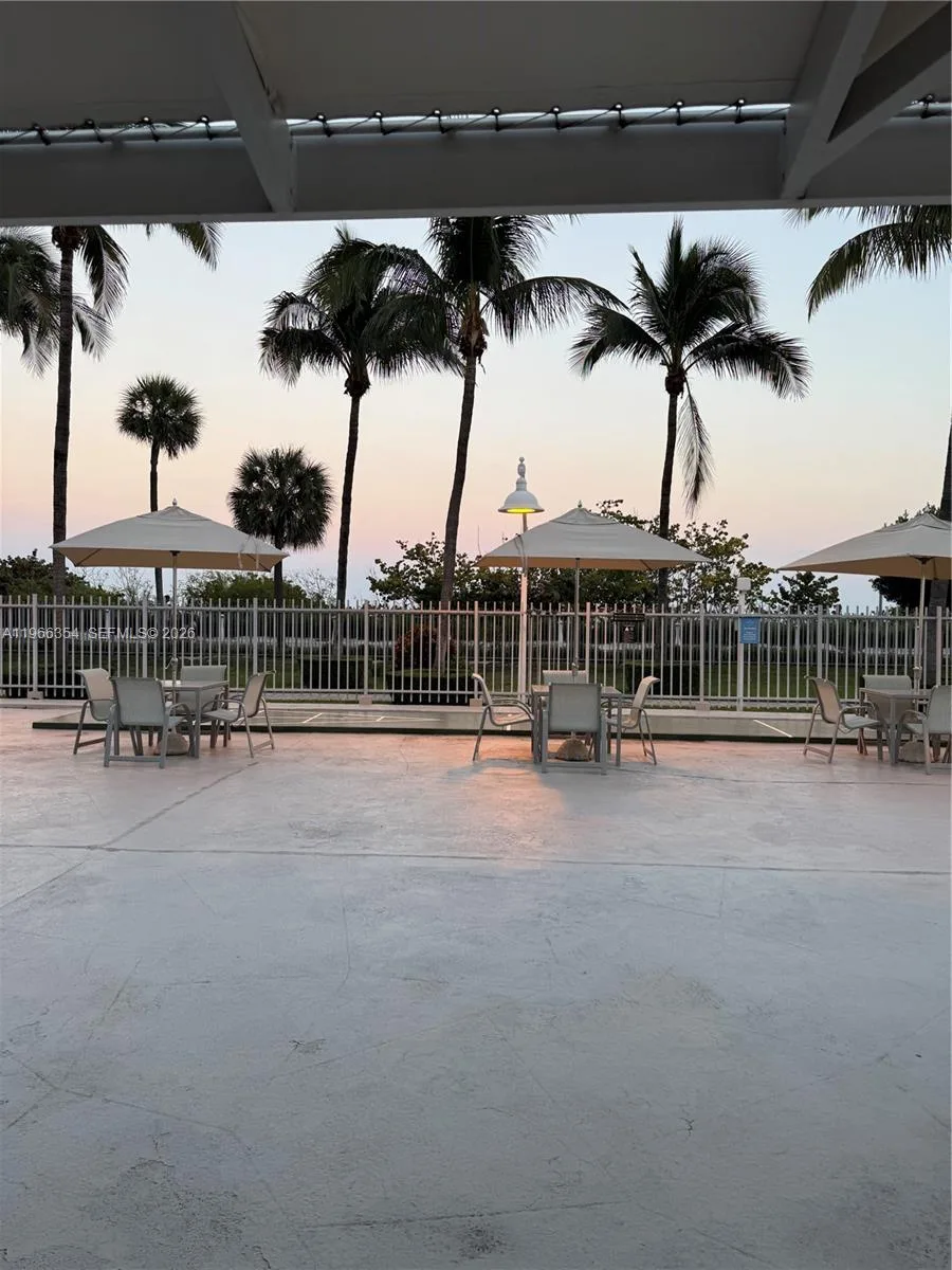 2899 Collins Ave # 936, Miami Beach, FL 33140 photo 10