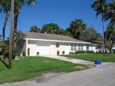 6106 Island Park Court, Fort Myers, FL 33908