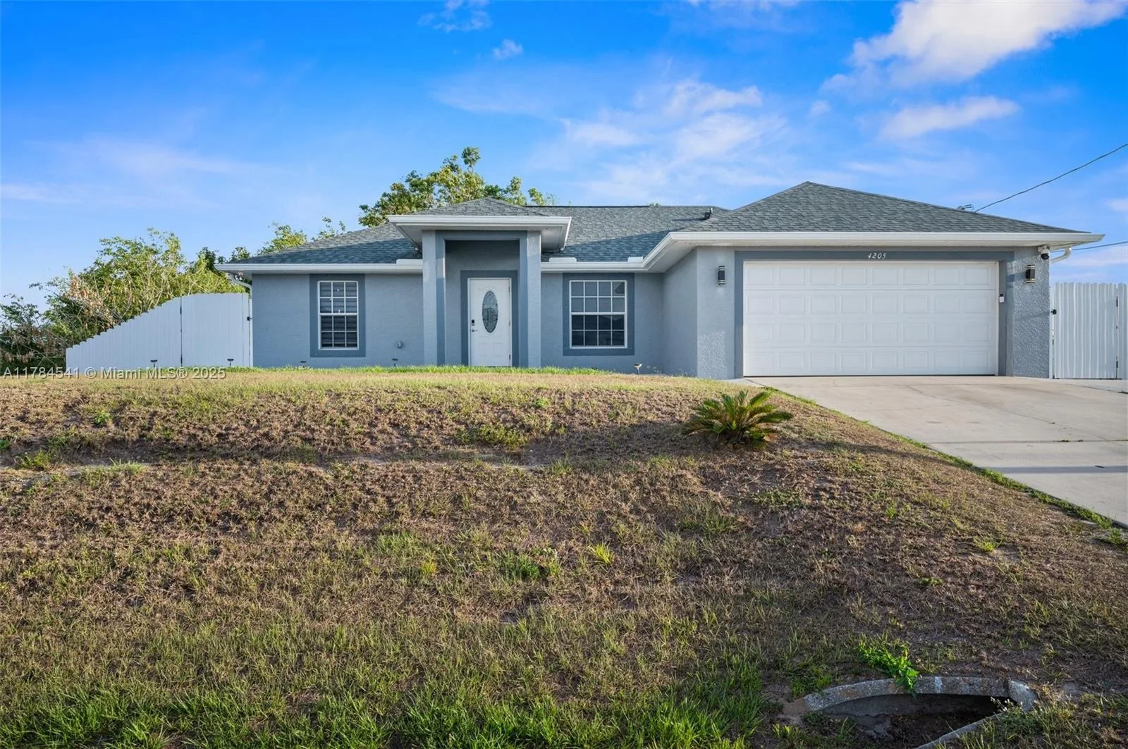 4205 SW 27 th st, Lehigh Acres, FL 33976 photo 3