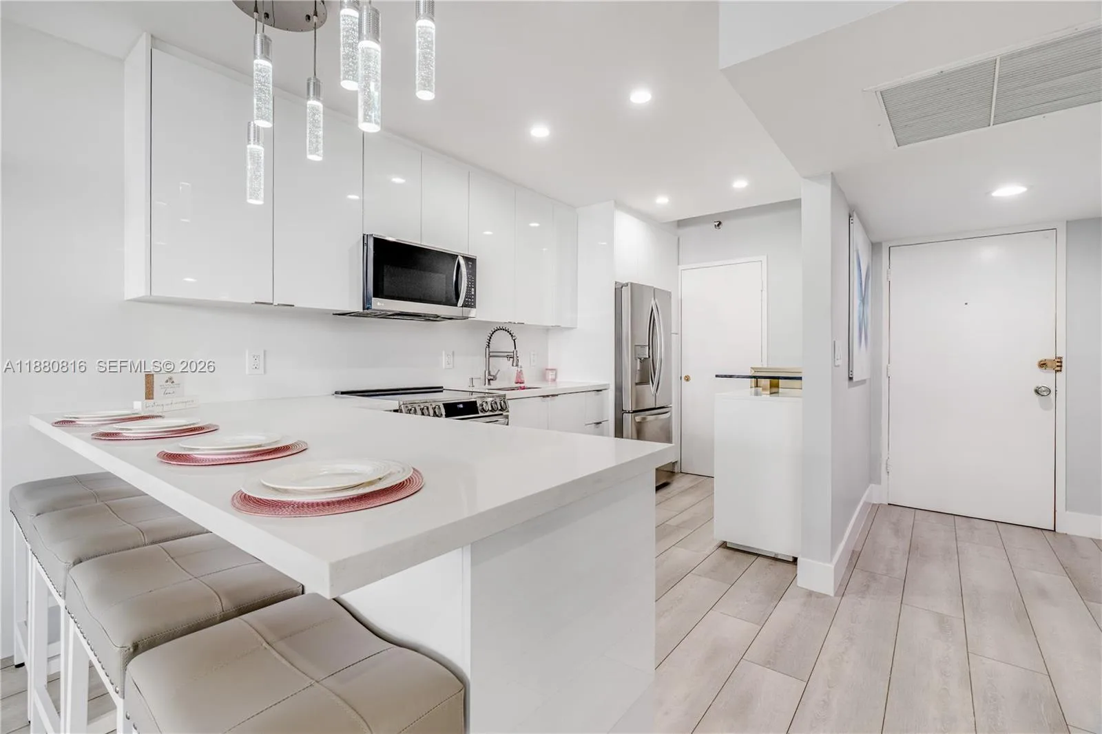 100 Lincoln Rd # 323, Miami Beach, FL 33139 photo 12