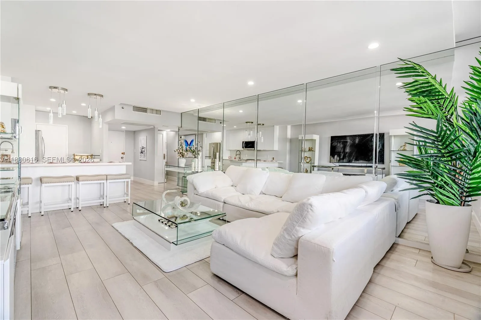 100 Lincoln Rd # 323, Miami Beach, FL 33139 photo 13