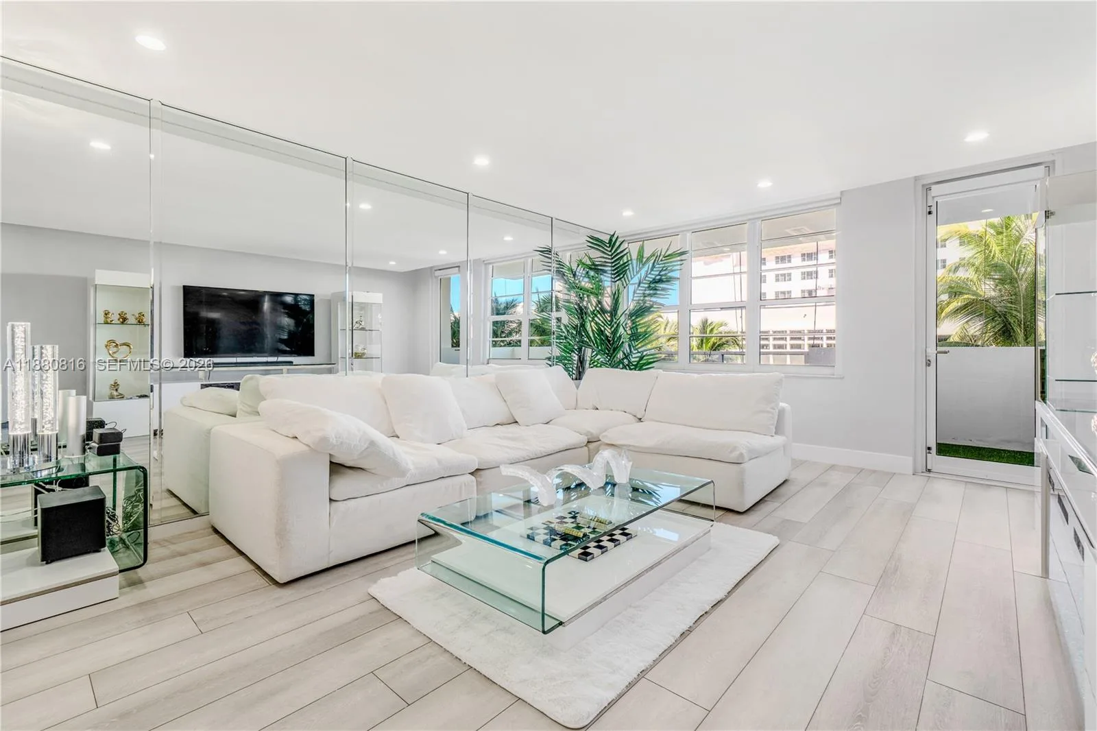 100 Lincoln Rd # 323, Miami Beach, FL 33139 photo 6