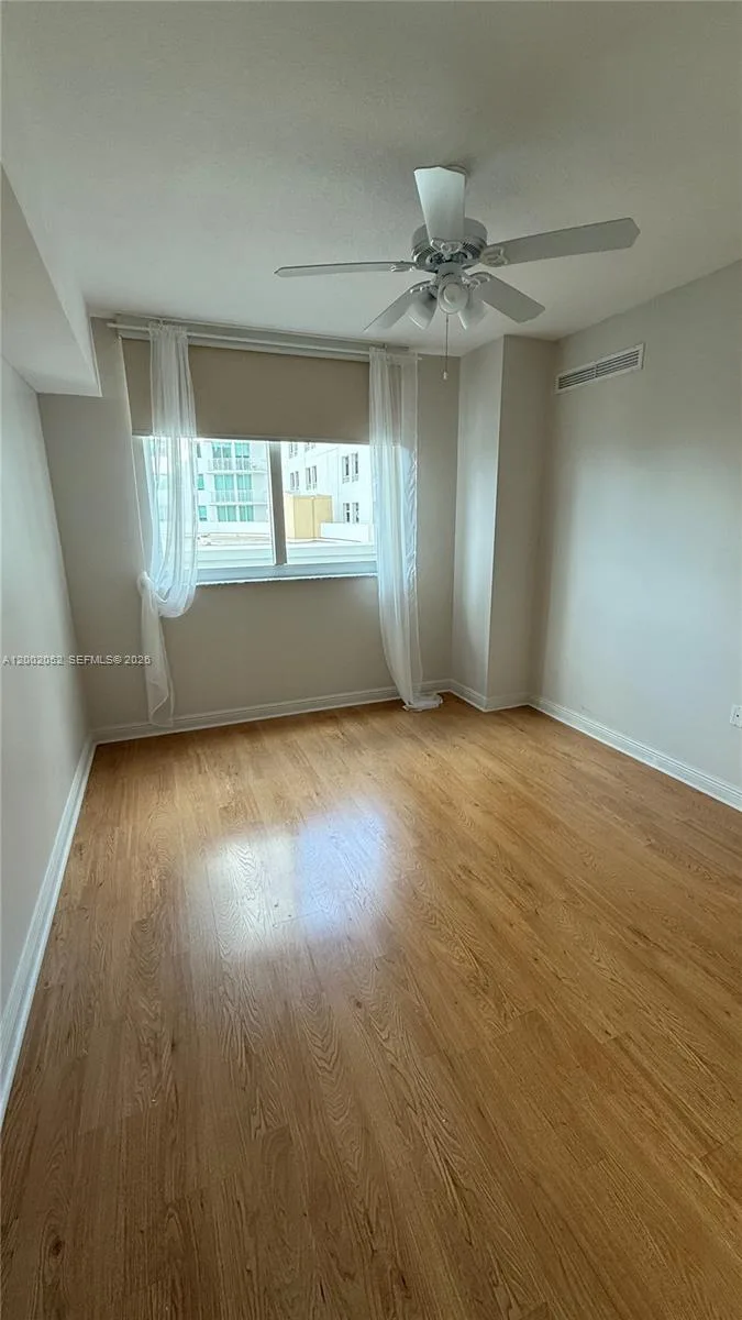 1745 E Hallandale Beach Blvd # 306W, Hallandale Beach, FL 33009 — zdjęcie 5