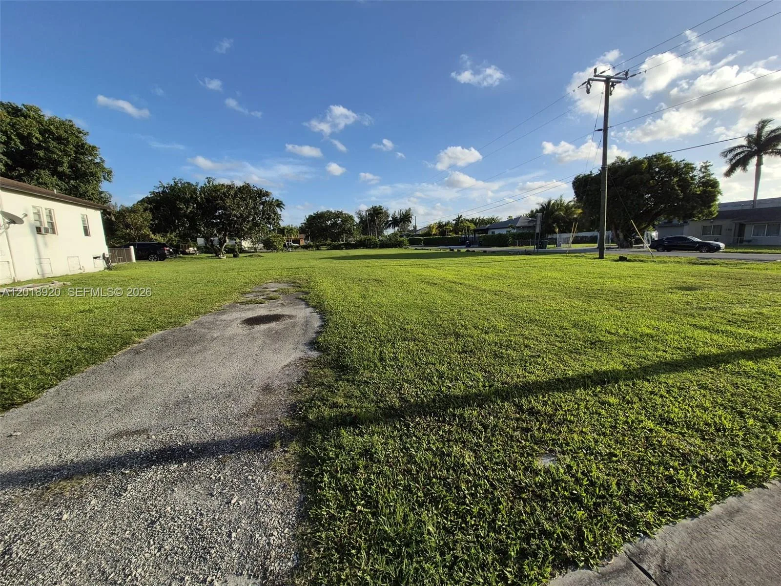 1880 NW 111th St, Miami, FL 33167 photo 2