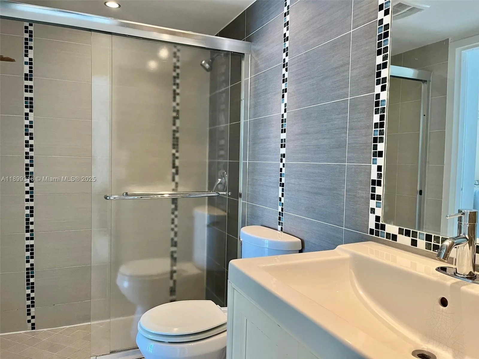 7601 E Treasure Dr # 2308, North Bay Village, FL 33141 photo 13