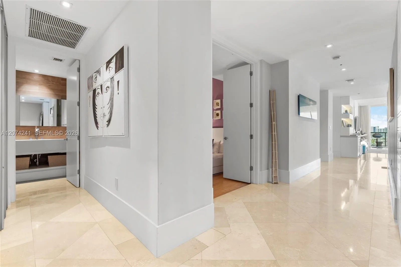 100 S Pointe Dr # 1810, Miami Beach, FL 33139 photo 9