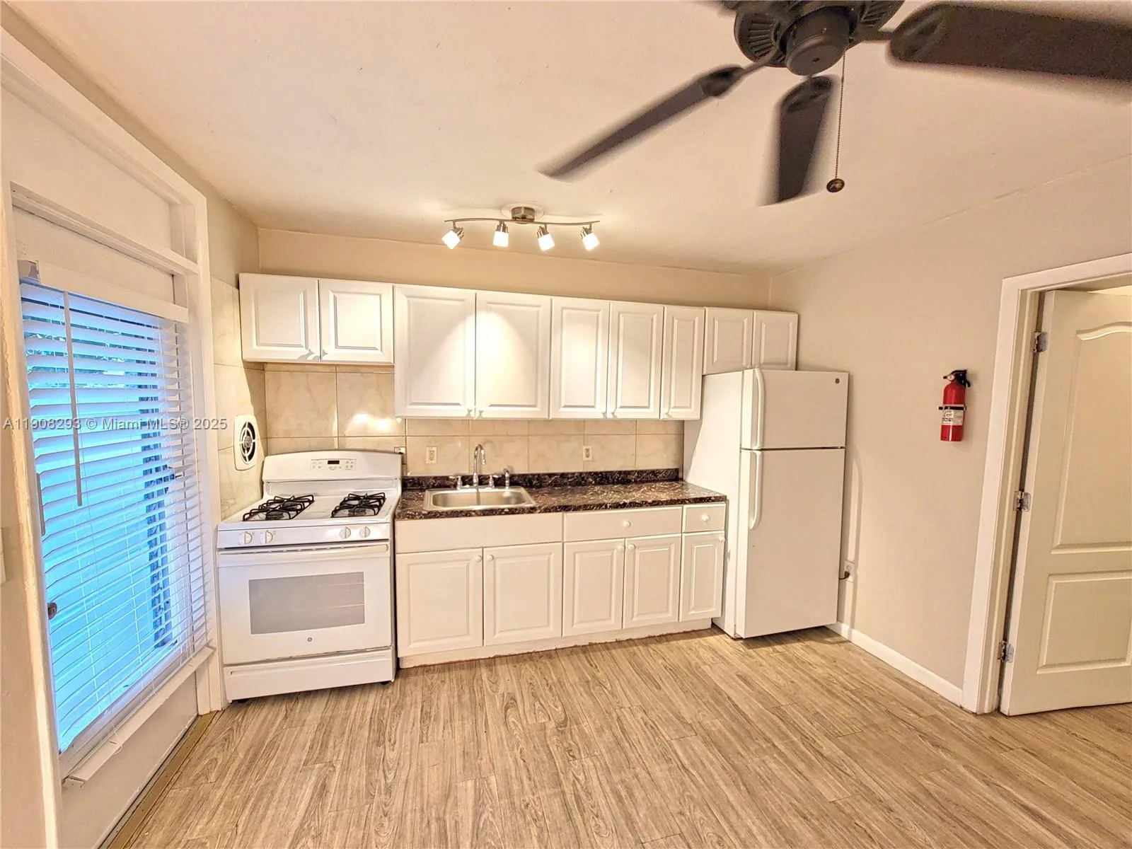 441 Collins Ave # 12A, Miami Beach, FL 33139