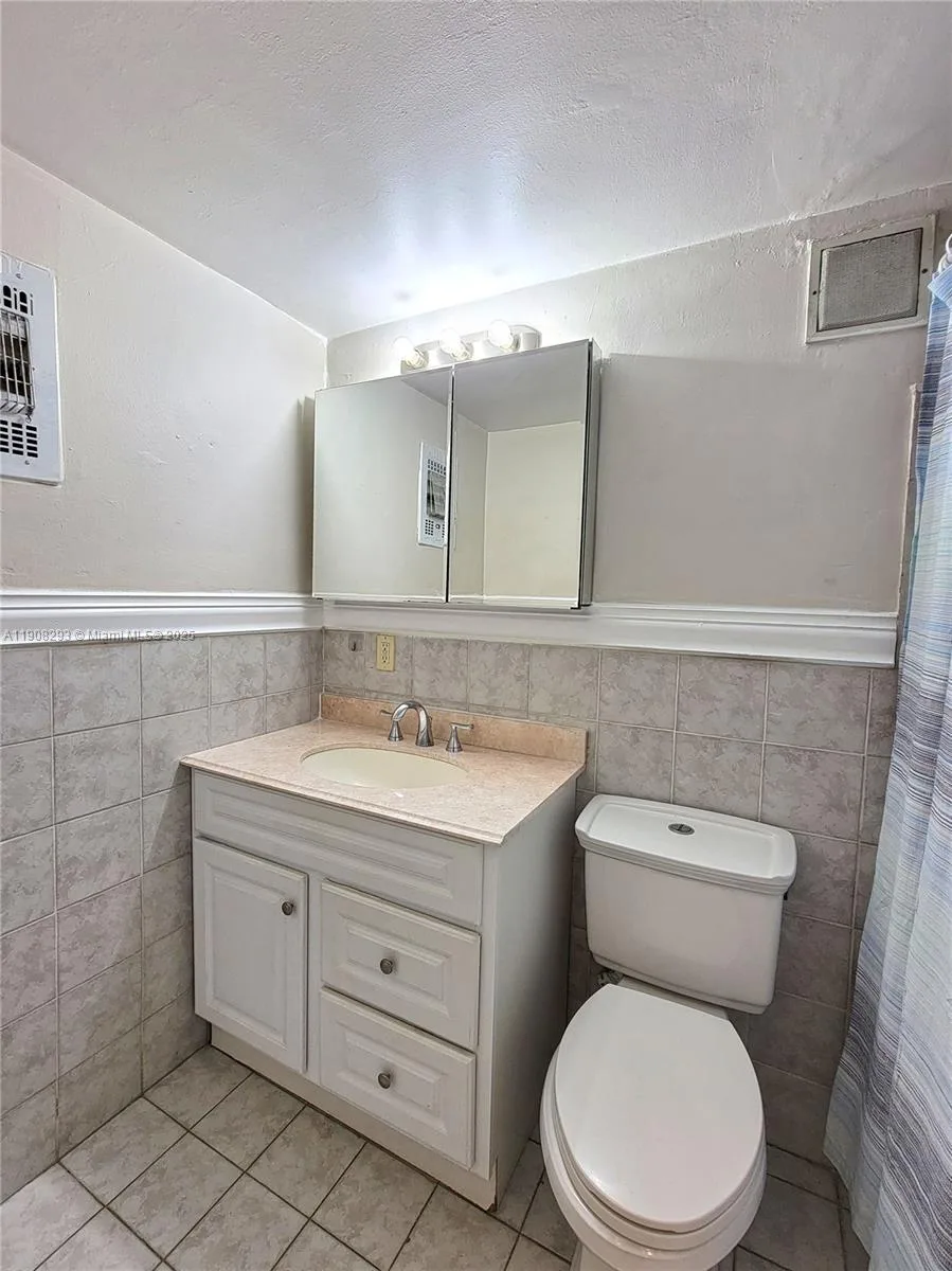 441 Collins Ave # 12A, Miami Beach, FL 33139 photo 4