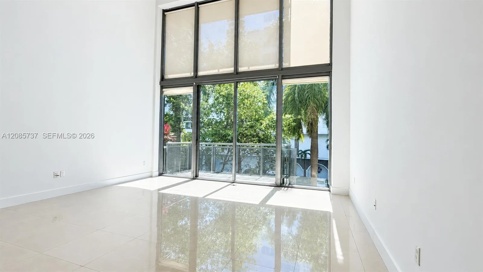 6000 Collins Ave # 305, Miami Beach, FL 33140