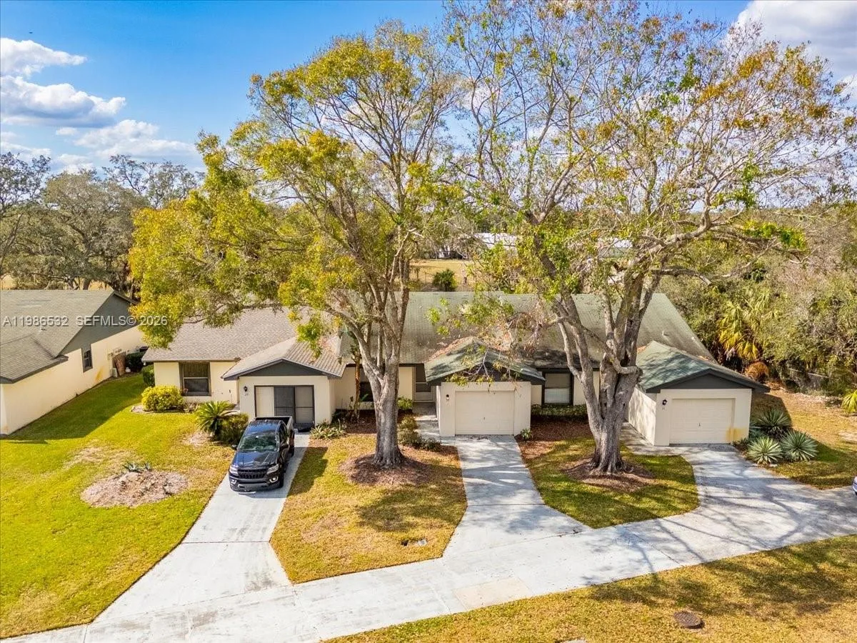 30 BUCK CIRCLE, Other City - In The State Of Florida, FL 33844