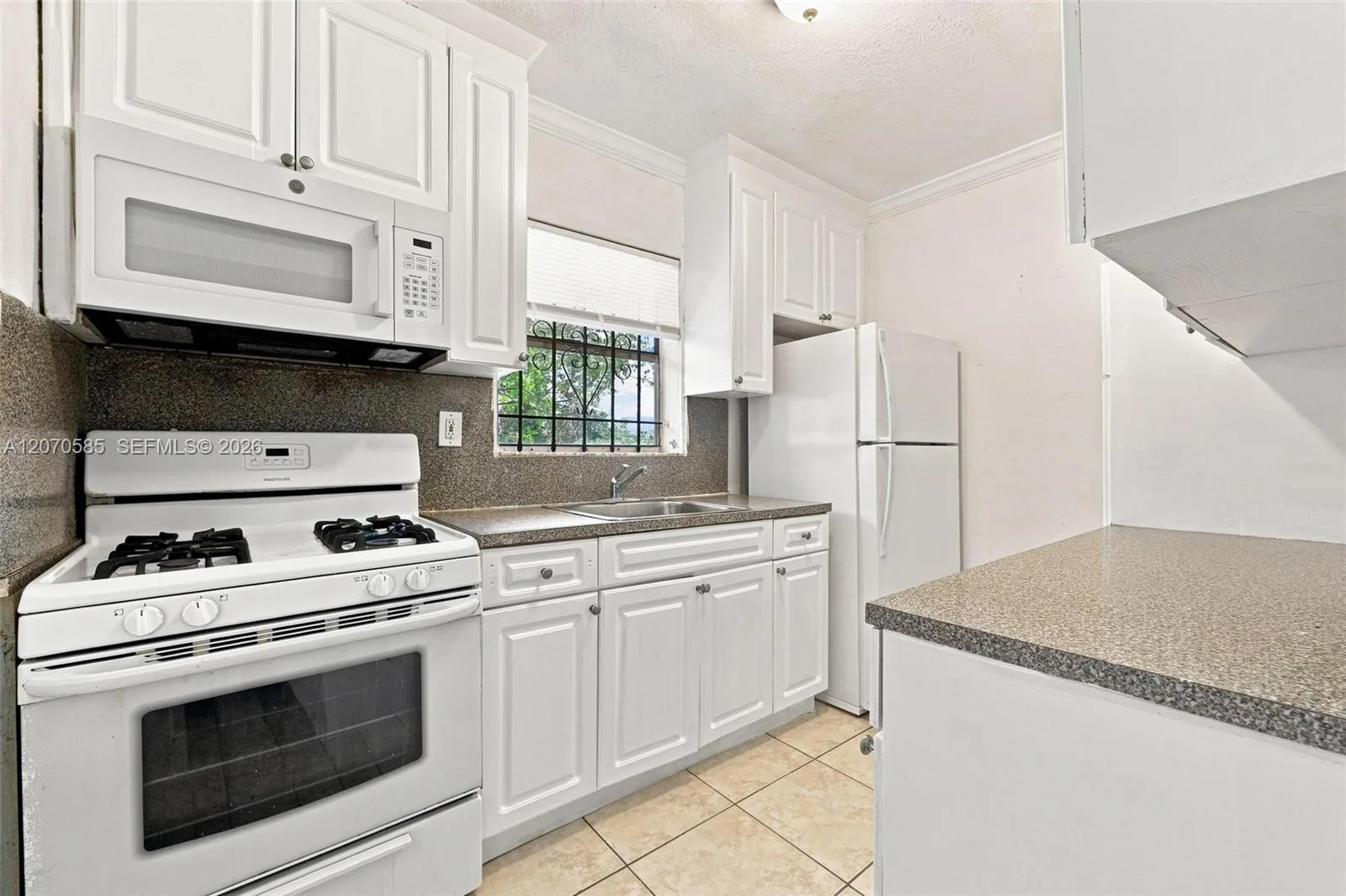 1245 W 24th St # 223, Hialeah, FL 33010 photo 8