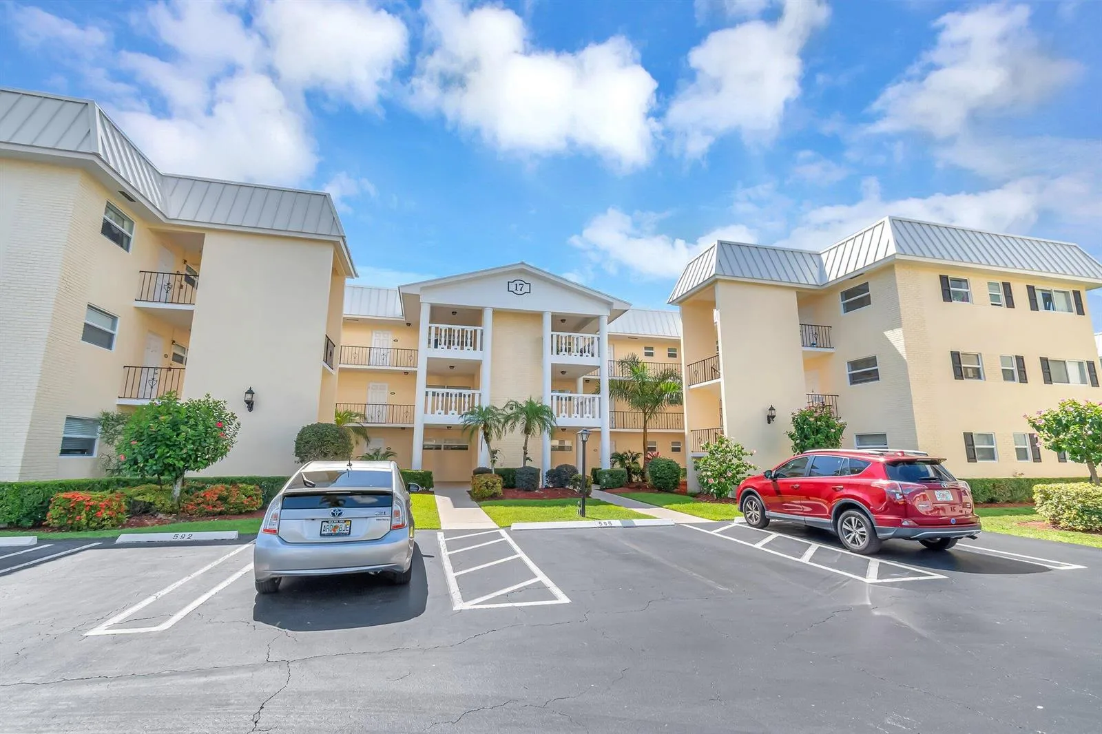 17 Colonial Club Drive # 204, Boynton Beach, FL 33435
