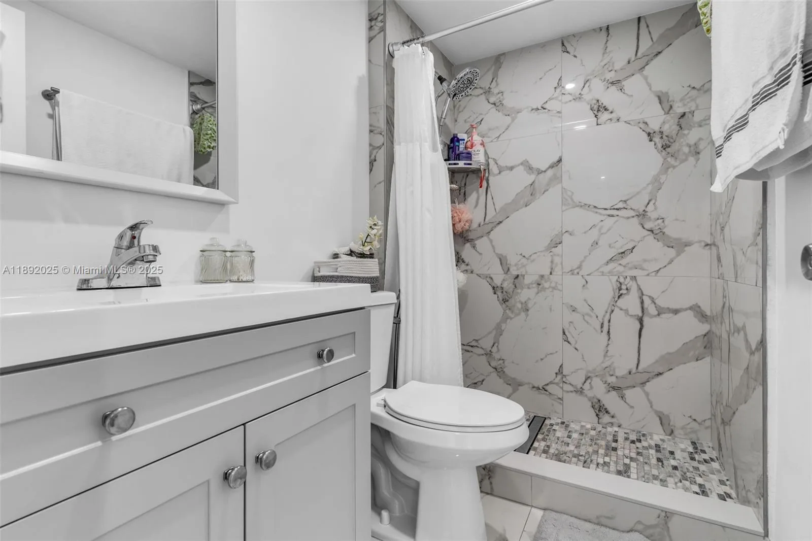 9310 Fontainebleau Blvd # 201, Miami, FL 33172 photo 13