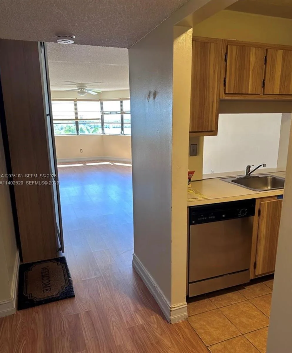 20850 San Simeon Way # 603-5, Miami, FL 33179 photo 5