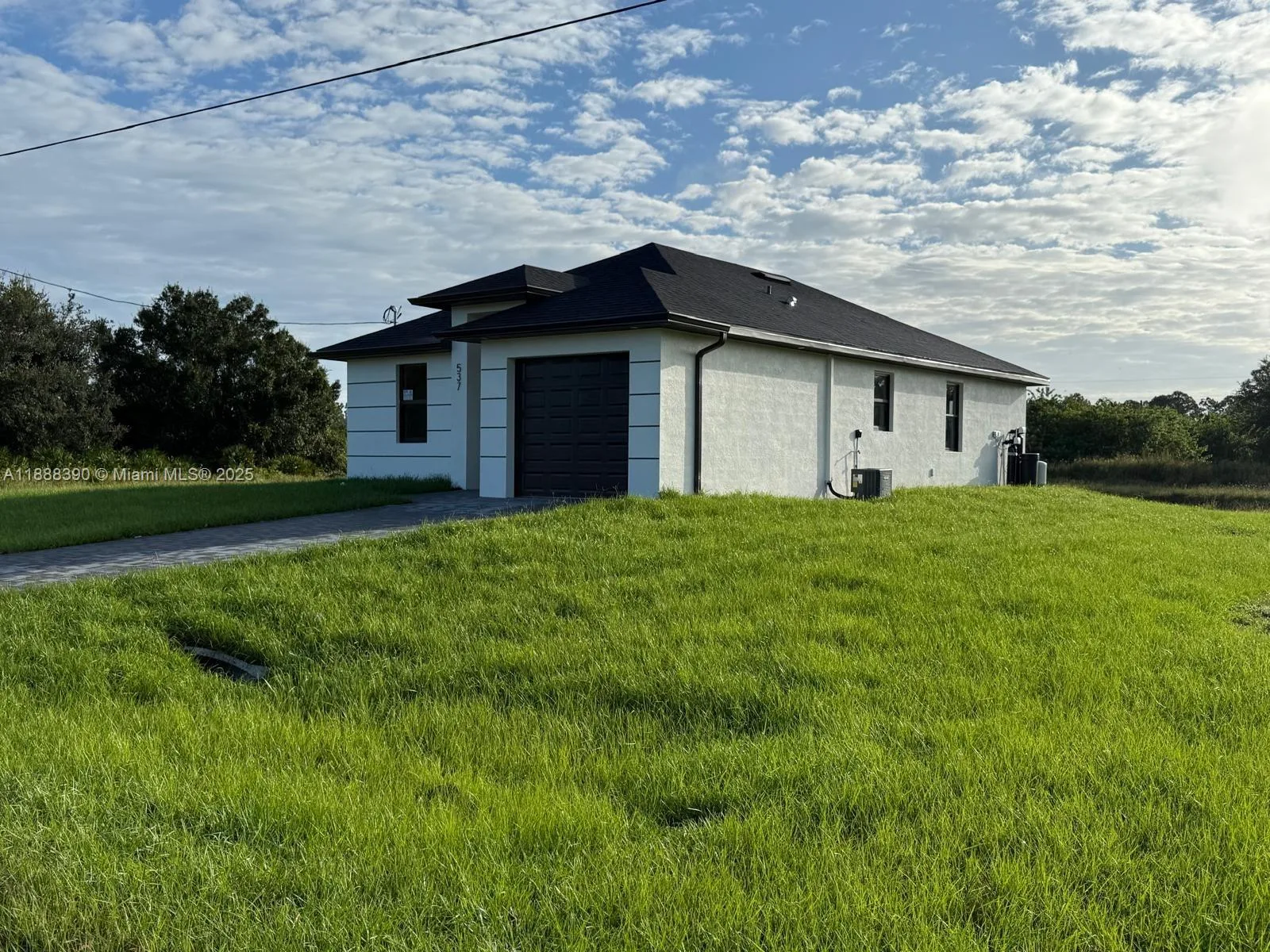 537 HAWTHRONE AVE S, Lehigh Acres, FL 33974 photo 3