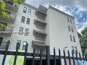 6950 W 6th Ave # 415, Hialeah, FL 33014