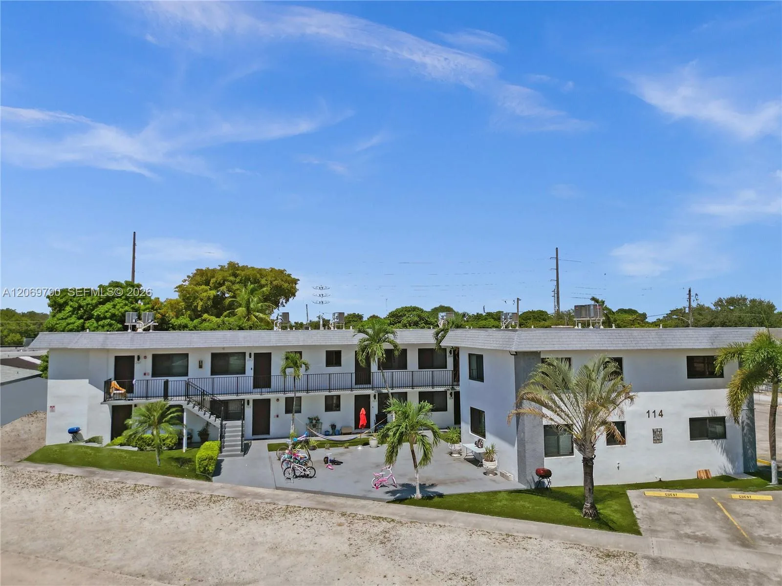 114 SE 8th St # 203, Hallandale Beach, FL 33009