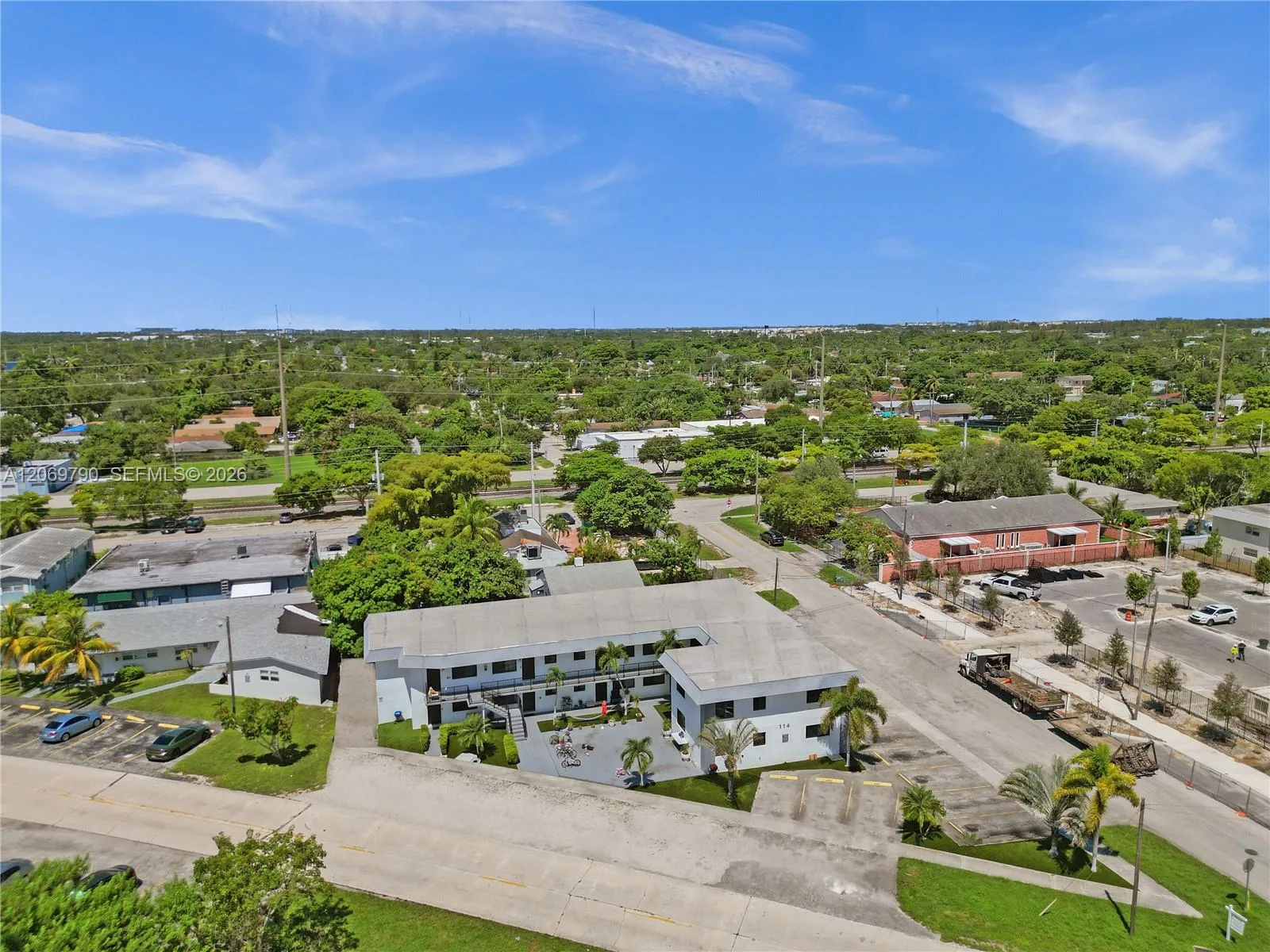 114 SE 8th St # 203, Hallandale Beach, FL 33009 photo 2