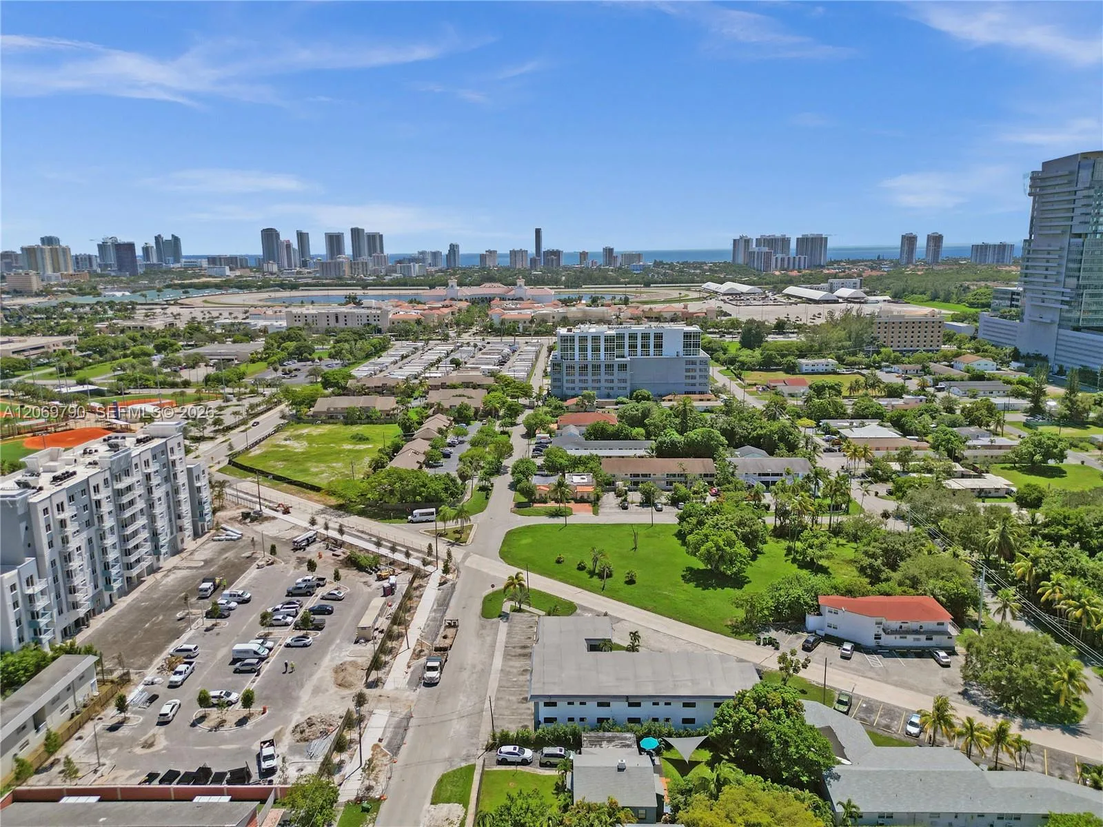 114 SE 8th St # 203, Hallandale Beach, FL 33009 photo 4