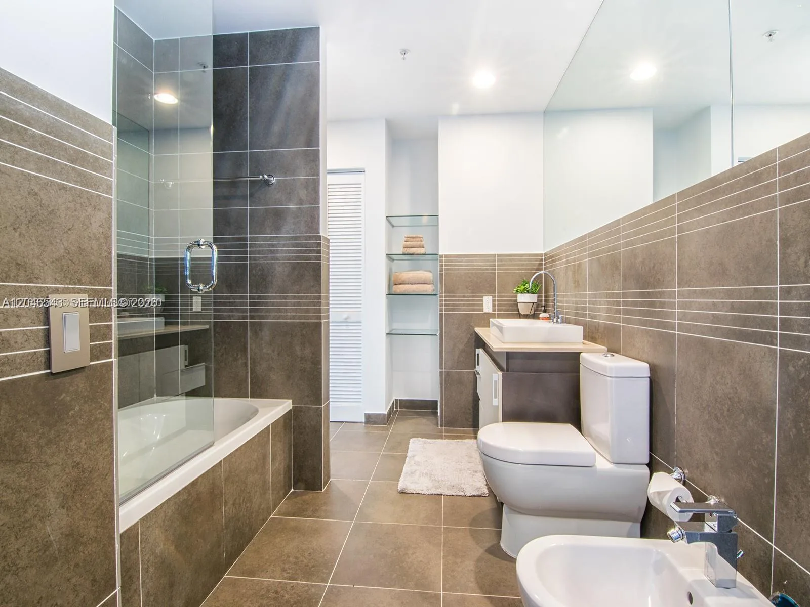 2100 Park Ave # 406, Miami Beach, FL 33139 photo 10
