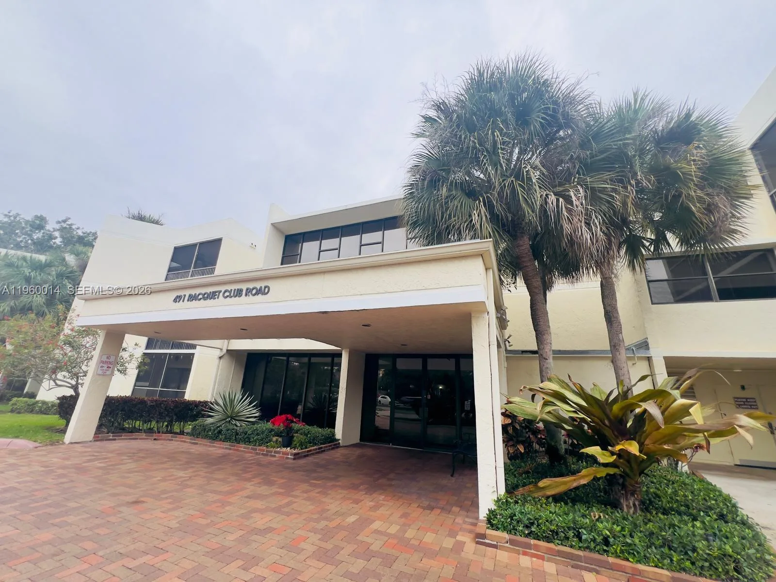 491 Racquet Club Rd # 211, Weston, FL 33326