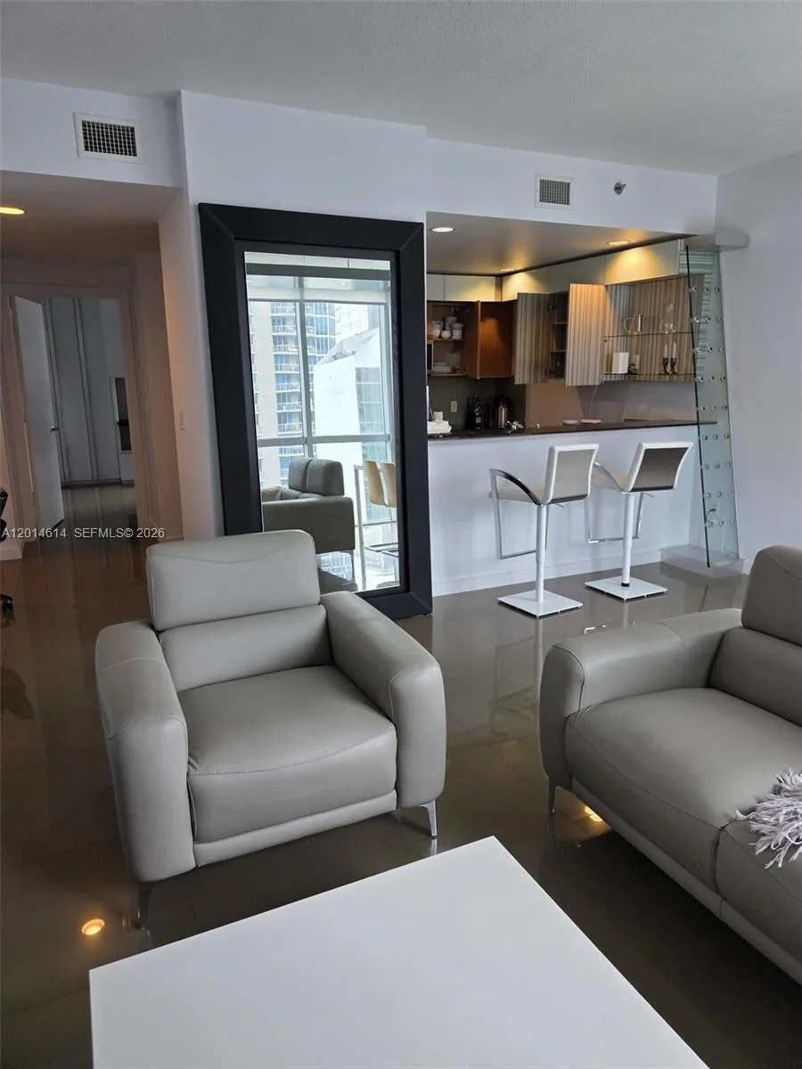 1060 Brickell Ave # 2201, Miami, FL 33131 photo 6