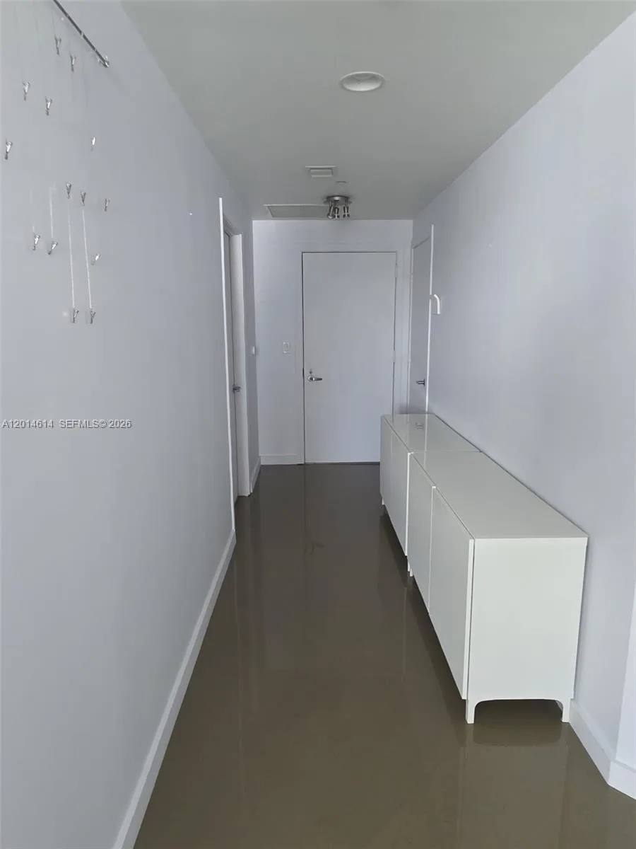 1060 Brickell Ave # 2201, Miami, FL 33131 photo 8